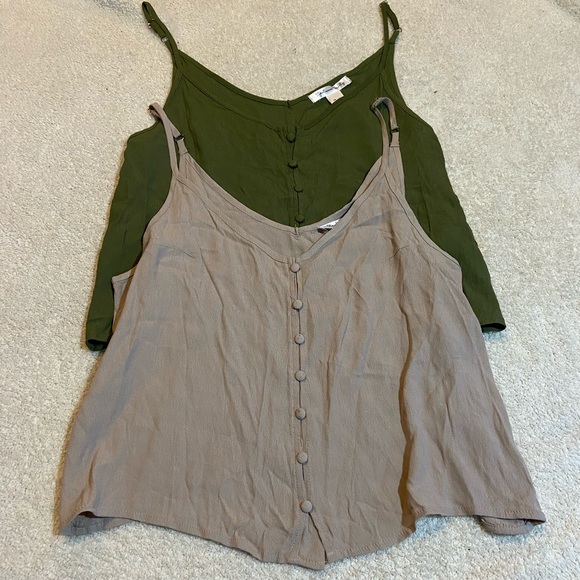 Streetwear Society Tops - 🌟Bundle!! 🌟 Streetwear society crop tops